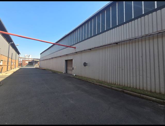 5,751M² WAREHOUSE TO LET IN BOKSBURG EAST